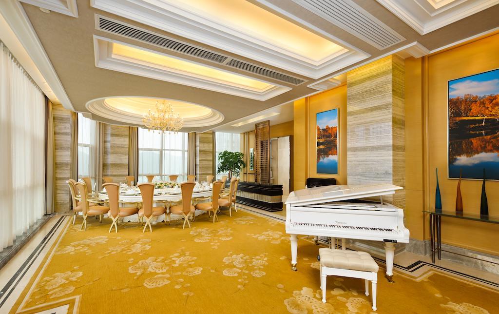Wyndham Garden Yuhuan Downtown Hotel Тайжу Екстериор снимка
