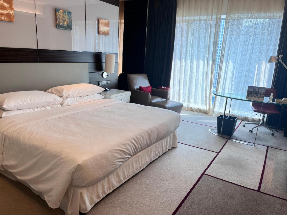 Wyndham Garden Yuhuan Downtown Hotel Тайжу Екстериор снимка
