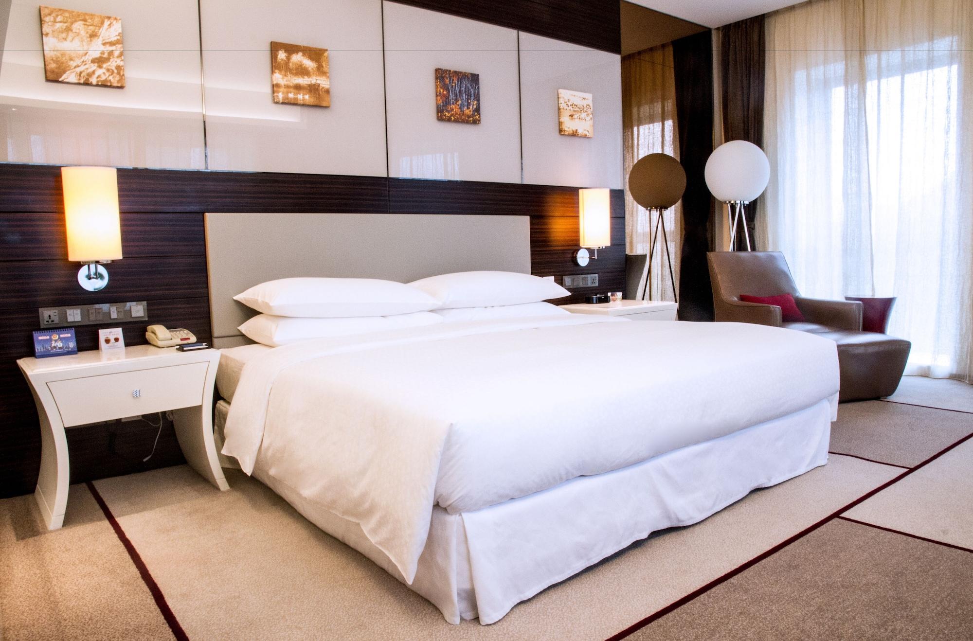 Wyndham Garden Yuhuan Downtown Hotel Тайжу Екстериор снимка