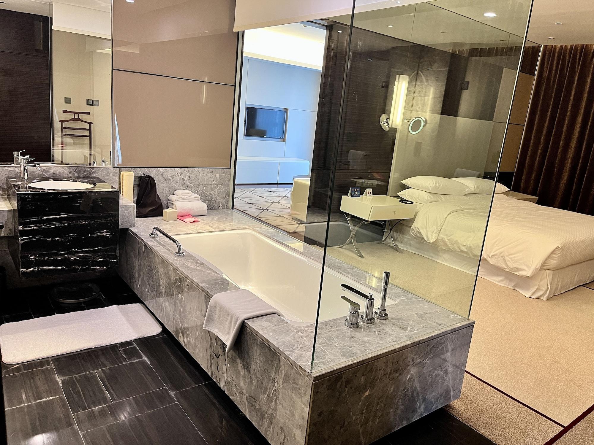 Wyndham Garden Yuhuan Downtown Hotel Тайжу Екстериор снимка