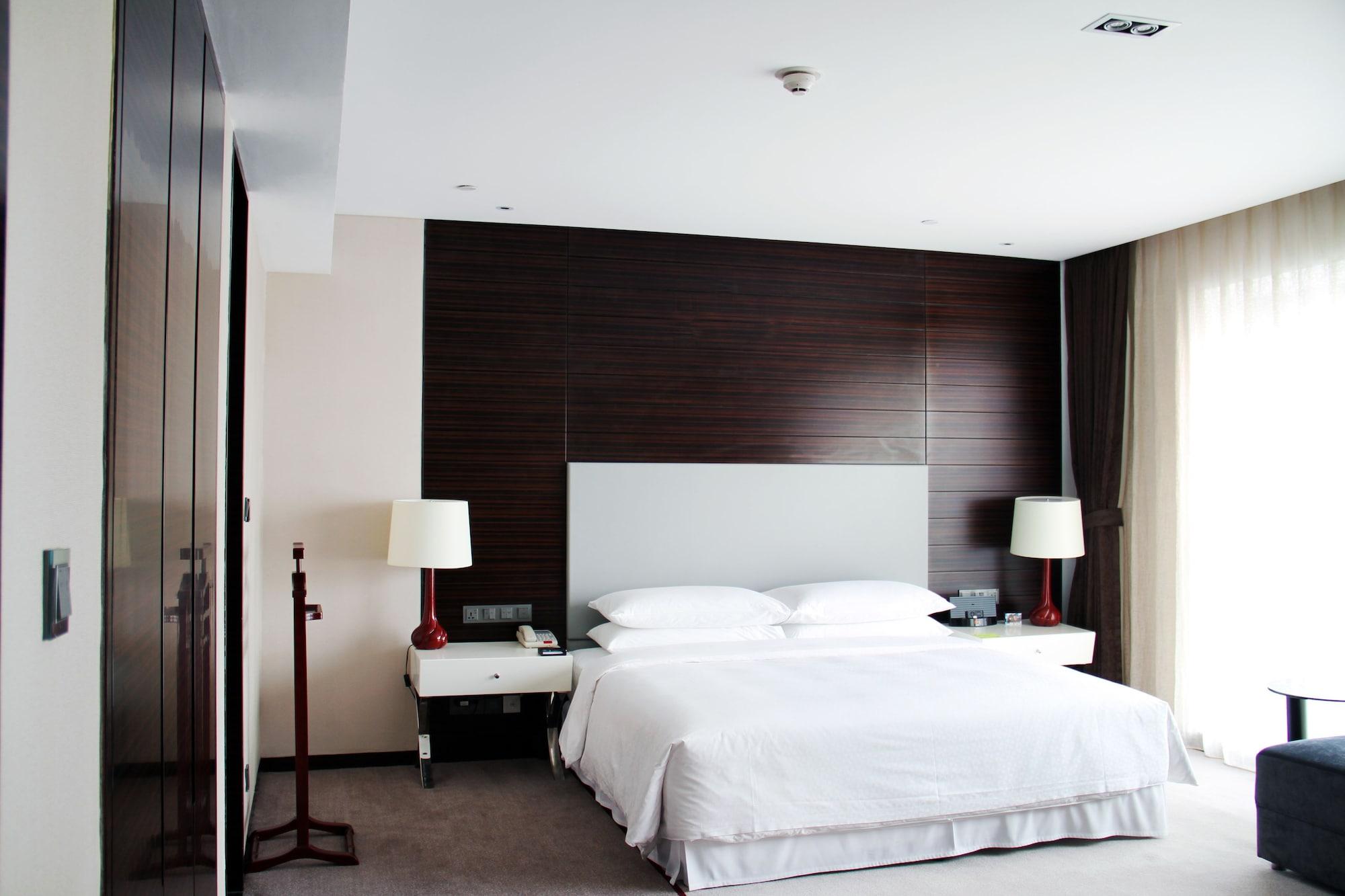 Wyndham Garden Yuhuan Downtown Hotel Тайжу Екстериор снимка