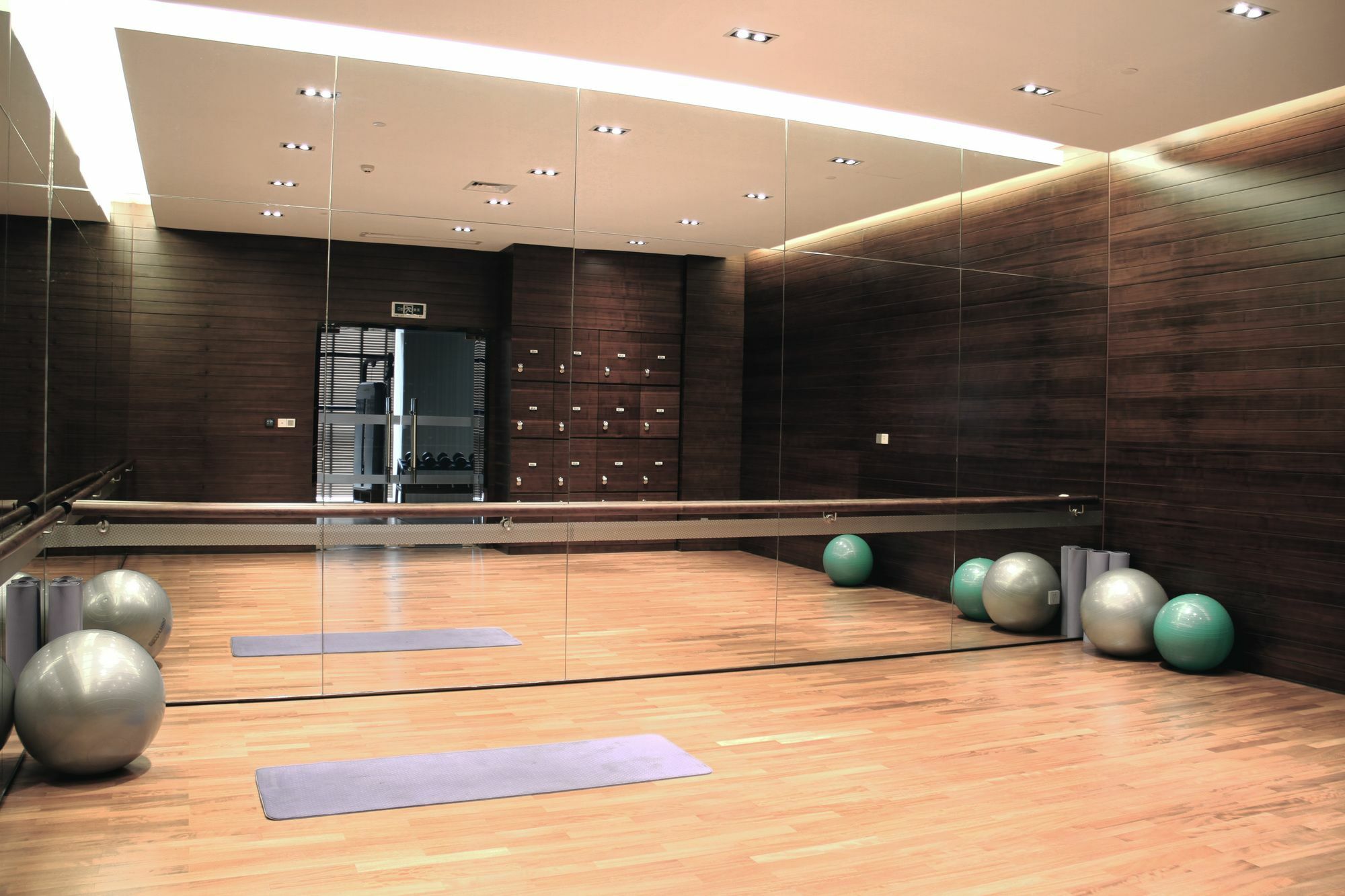 Wyndham Garden Yuhuan Downtown Hotel Тайжу Екстериор снимка